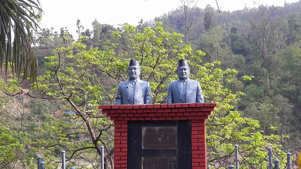 हराएको नेतृत्व, बाँचेको विचार